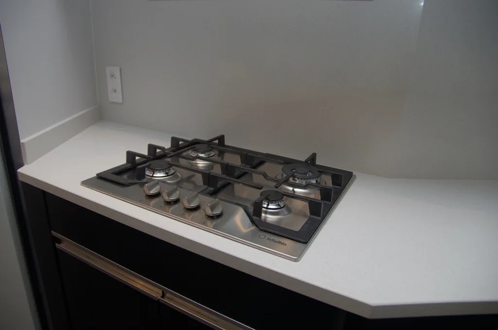 Plan et crédence en quartz Silestone Blanco Norte