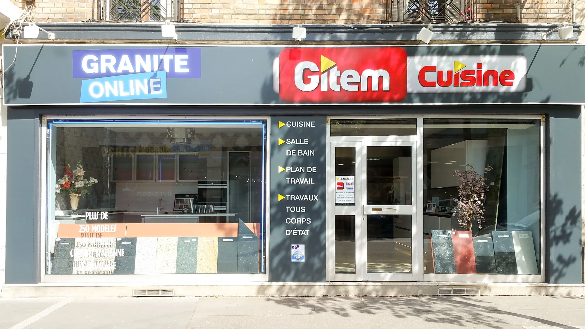 Devanture du showroom Granite Online — Gitem Cuisine à La Garenne-Colombes